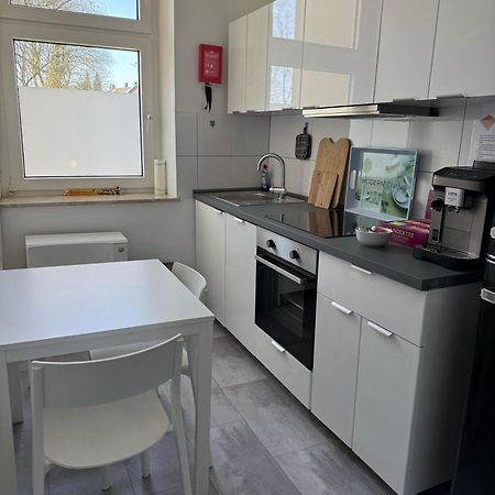 Freshly Renovated City Apartments Essen Kitchen Wifi Near Duesseldorf Airport Exterior foto