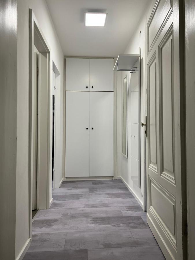 Freshly Renovated City Apartments Essen Kitchen Wifi Near Duesseldorf Airport Exterior foto